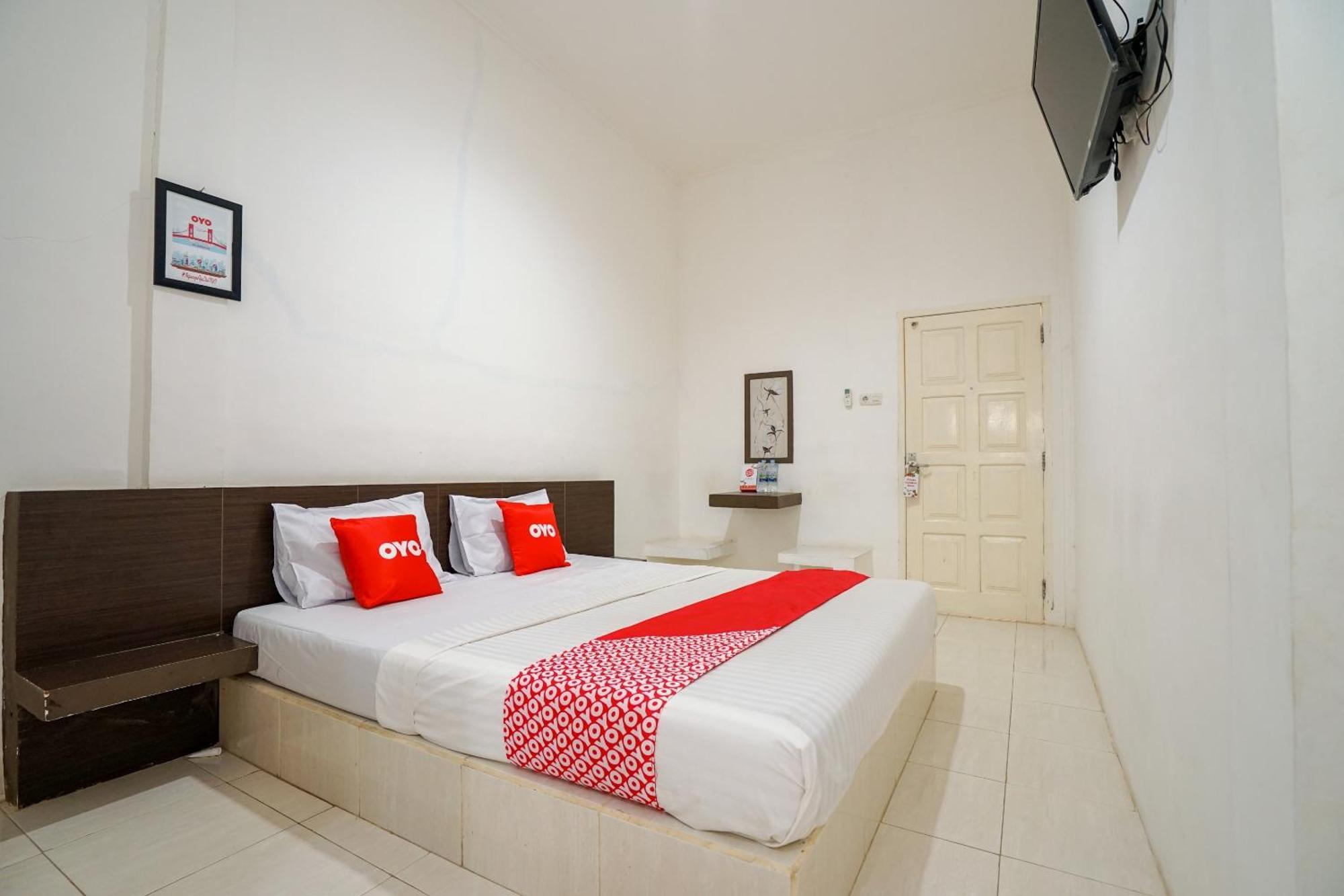 Super Oyo 1868 Penginapan Sekip Palembang Eksteriør bilde